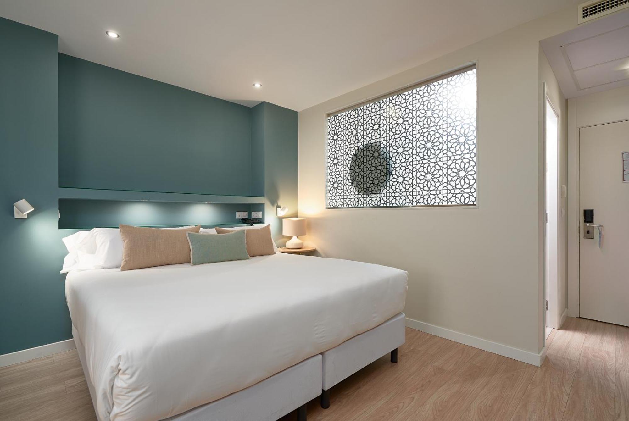 Hotel Pasarela, Seville